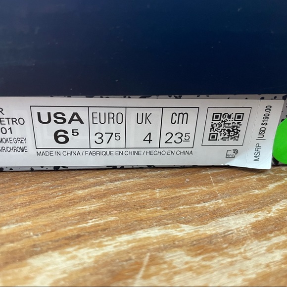 ♥️ WMNS AIR JORDAN 6 RETRO (NEW IN BOX)♥️ - Picture 5 of 6